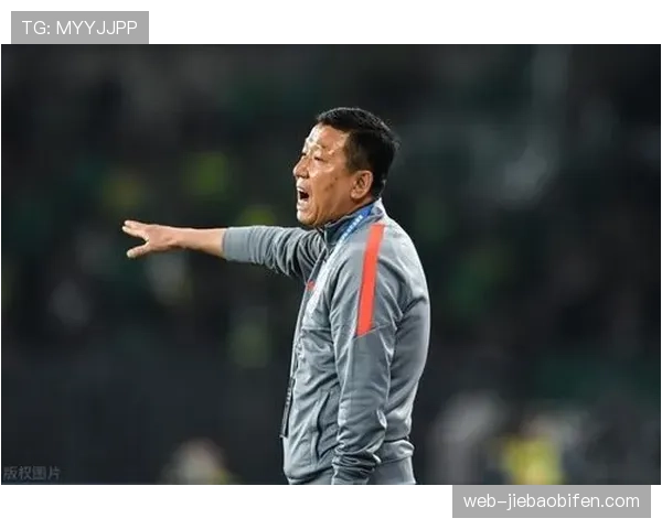 前国脚、现任解说员评球言论引发球迷热议