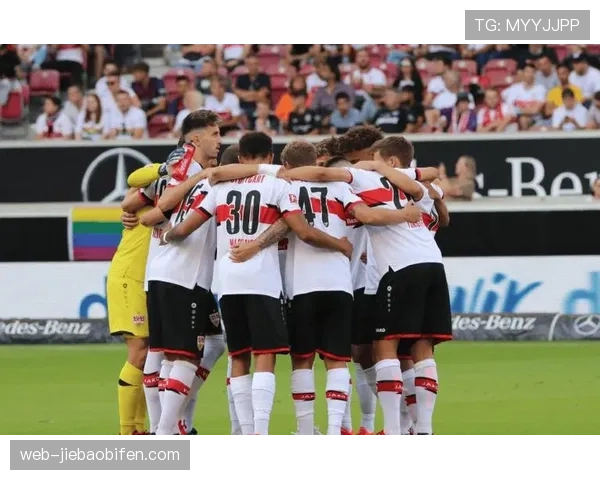 斯图加特vs汉堡赛前训练：主队重点演练定位球防守